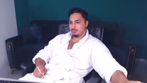 Snapshot of zenobaro chatting on January 23, 2025, 8:04 am zenobaro online show from January 23, 2025, 8:04 am