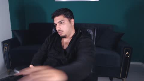 Snapshot of zenobaro chatting on February 3, 2025, 2:34 pm zenobaro online show from February 3, 2025, 2:34 pm