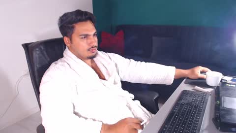 Snapshot of zenobaro chatting on February 5, 2025, 8:21 am zenobaro online show from February 5, 2025, 8:21 am