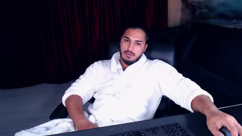 Snapshot of zenobaro chatting on October 9, 2025, 7:56 pm zenobaro online show from October 9, 2025, 7:56 pm