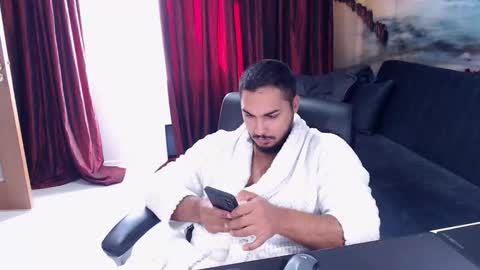 Snapshot of zenobaro chatting on October 10, 2025, 9:08 am zenobaro online show from October 10, 2025, 9:08 am