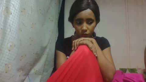 zeolineess online show from October 5, 2025, 5:33 pm