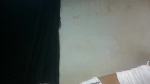 zeolineess online show from October 19, 2025, 10:32 pm