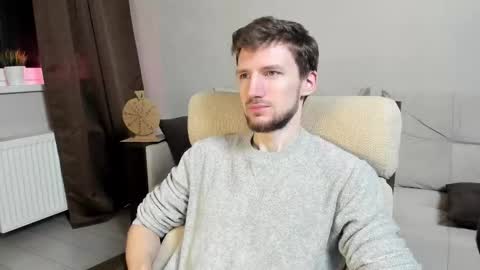 Snapshot of zepanl chatting on November 11, 2025, 3:50 am Andrew online show from November 11, 2025, 3:50 am