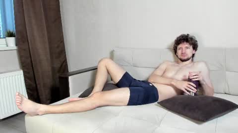 Andrew online show from July 14, 2026, 3:33 am