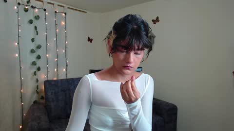 Snapshot of zero__o chatting on February 5, 2025, 10:19 am ZERO online show from February 5, 2025, 10:19 am