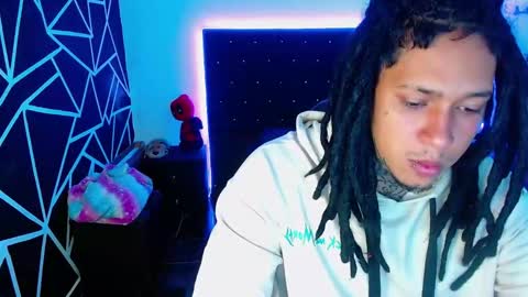 Snapshot of zero_x9 chatting on February 24, 2026, 9:35 pm zero_x9 online show from February 24, 2026, 9:35 pm