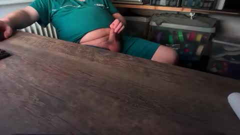 Snapshot of zeron900 chatting on April 1, 2026, 8:50 pm zeron900 online show from April 1, 2026, 8:50 pm