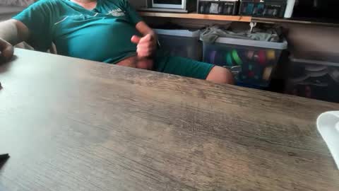 Snapshot of zeron900 chatting on April 6, 2026, 5:19 am zeron900 online show from April 6, 2026, 5:19 am