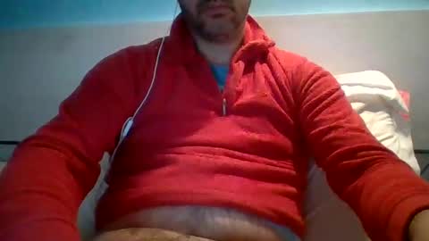 Snapshot of zeus00811 chatting on October 24, 2025, 10:28 pm zeus online show from October 24, 2025, 10:28 pm