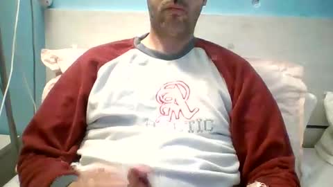 Snapshot of zeus00811 chatting on November 19, 2025, 6:24 am zeus online show from November 19, 2025, 6:24 am