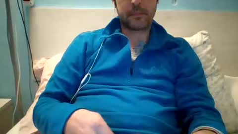 Snapshot of zeus00811 chatting on January 7, 2026, 8:22 pm zeus online show from January 7, 2026, 8:22 pm