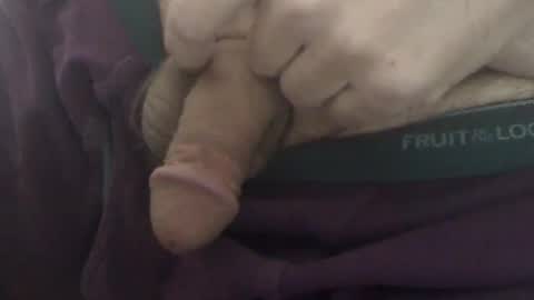 Snapshot of zeus589 chatting on January 7, 2025, 6:35 pm zeus589 online show from January 7, 2025, 6:35 pm