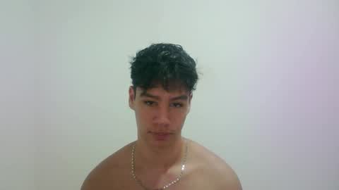 zeus_183 online show from October 10, 2025, 11:48 pm