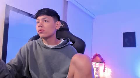 zeus_blaze online show from October 1, 2025, 12:11 pm