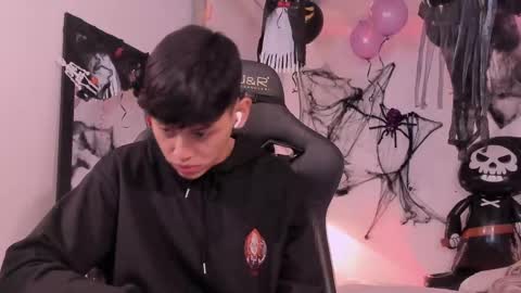 zeus_blaze online show from October 8, 2025, 12:14 pm