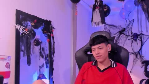 zeus_blaze online show from October 10, 2025, 1:10 pm