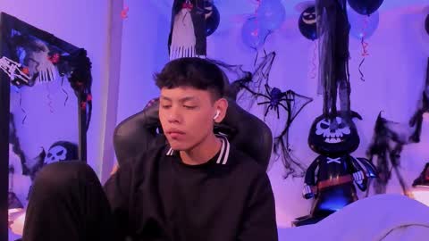 zeus_blaze online show from October 11, 2025, 12:04 pm