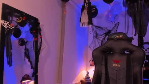 zeus_blaze online show from October 16, 2025, 5:19 am