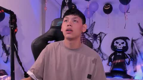 zeus_blaze online show from October 24, 2025, 12:12 pm