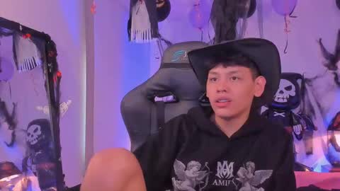 zeus_blaze online show from October 25, 2025, 5:30 pm