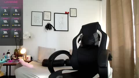 Snapshot of zeus_millers chatting on January 14, 2025, 7:43 pm zeus_millers online show from January 14, 2025, 7:43 pm