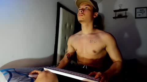 zeus online show from October 24, 2025, 9:44 pm