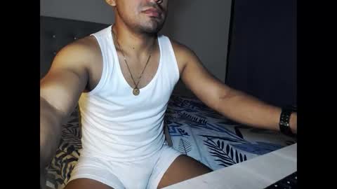 zeussexyhot online show from May 26, 2026, 5:03 am