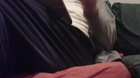 Snapshot of zevioo77 chatting on December 23, 2024, 8:47 pm zevioo77 online show from December 23, 2024, 8:47 pm