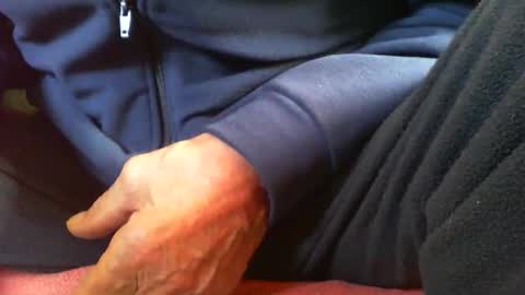 Snapshot of zevioo77 chatting on October 25, 2025, 8:55 am zevioo77 online show from October 25, 2025, 8:55 am