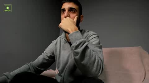 Snapshot of zeyn_edwards chatting on October 21, 2025, 5:08 am ZEYN online show from October 21, 2025, 5:08 am