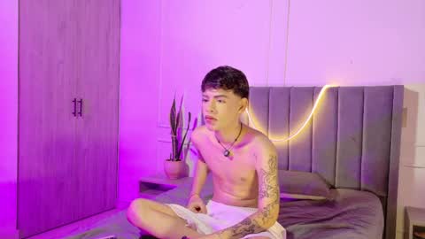 zeyn_smith online show from May 25, 2026, 12:22 pm