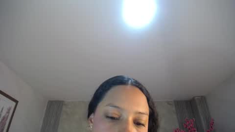 Snapshot of zhara_rose_sub chatting on December 12, 2024, 9:30 am Zhara online show from December 12, 2024, 9:30 am