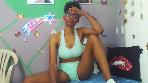 Snapshot of zharick_smithx chatting on January 20, 2025, 4:54 am zharick online show from January 20, 2025, 4:54 am