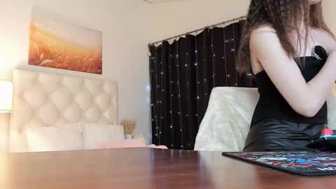 Snapshot of zianichols chatting on February 13, 2026, 4:58 pm zianichols online show from February 13, 2026, 4:58 pm