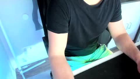 ziemlichflutschig online show from April 7, 2026, 5:08 am