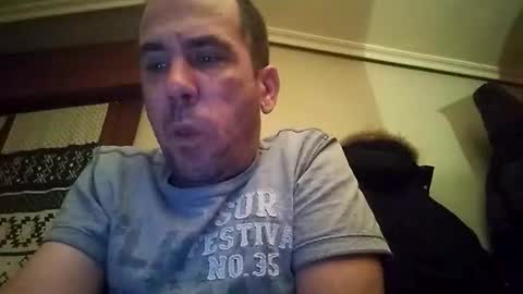 Snapshot of zigor13 chatting on February 2, 2026, 6:39 pm zigor13 online show from February 2, 2026, 6:39 pm