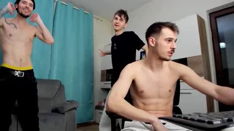 zincky online show from March 23, 2026, 6:56 pm