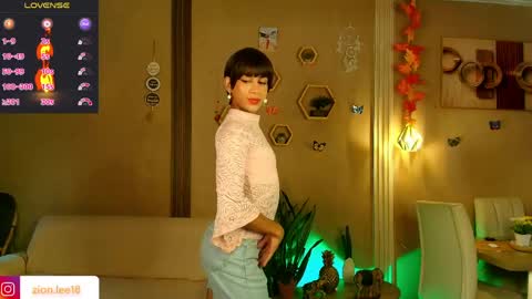 Snapshot of zion__lee chatting on May 22, 2026, 7:30 pm Zion online show from May 22, 2026, 7:30 pm