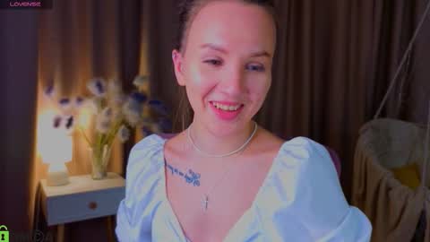 Snapshot of zlata__fox chatting on September 20, 2025, 3:46 pm Zlata Mon Tue Thu Fri Sun Sa GMT 3 0000pm - 0600pm online show from September 20, 2025, 3:46 pm