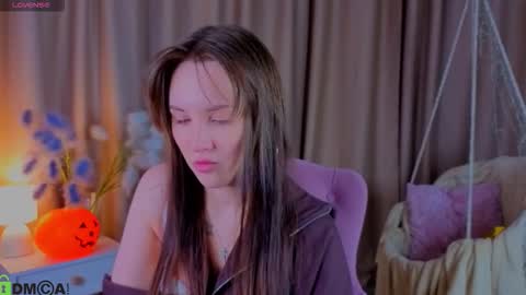 Snapshot of zlata__fox chatting on November 3, 2025, 4:08 pm Zlata Mon Tue Thu Fri Sun Sa GMT 3 0000pm - 0600pm online show from November 3, 2025, 4:08 pm