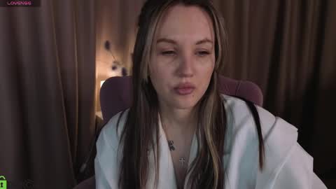 Zlata  Mon Tue Thu Fri Sun Sa GMT 3 0000pm - 0600pm  online show from May 19, 2026, 8:31 am