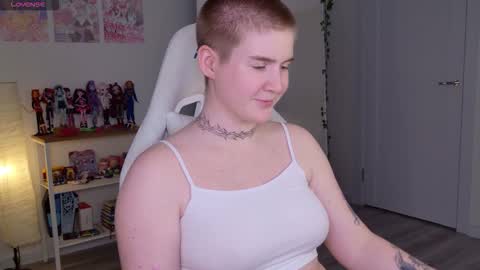 Snapshot of zlata_in_xxxland chatting on September 19, 2025, 8:53 pm Zlata online show from September 19, 2025, 8:53 pm