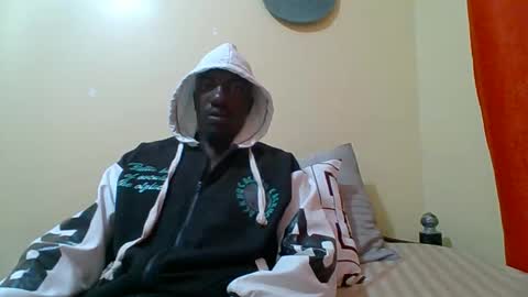 Zlatann2012 online show from October 17, 2025, 1:53 am