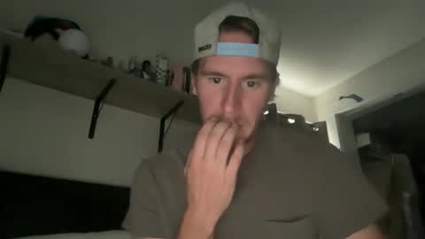 Snapshot of zmac0214 chatting on October 25, 2025, 4:24 pm Gregm0419 online show from October 25, 2025, 4:24 pm