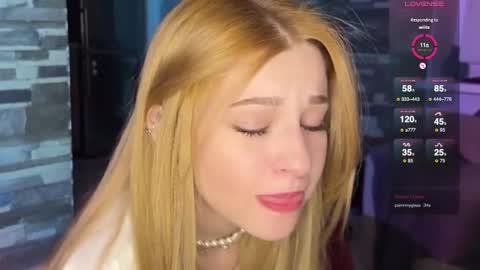 Snapshot of zoe__0 chatting on February 28, 2025, 5:15 pm Zoe online show from February 28, 2025, 5:15 pm