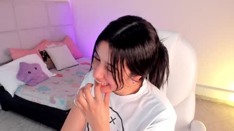 Zoe online show from December 13, 2024, 9:41 pm