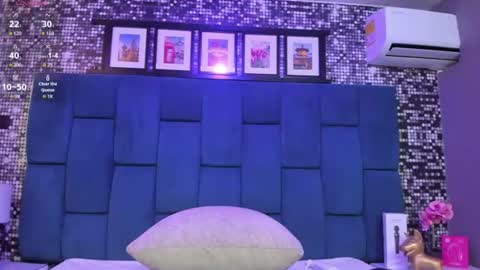 zoe_blosson online show from July 12, 2026, 7:05 pm