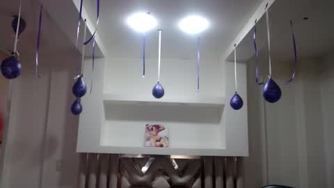 Z O E online show from November 23, 2025, 12:38 pm