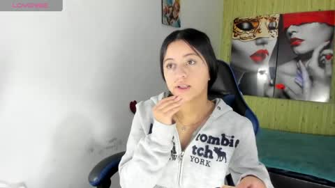 Z O E online show from March 20, 2026, 8:46 pm